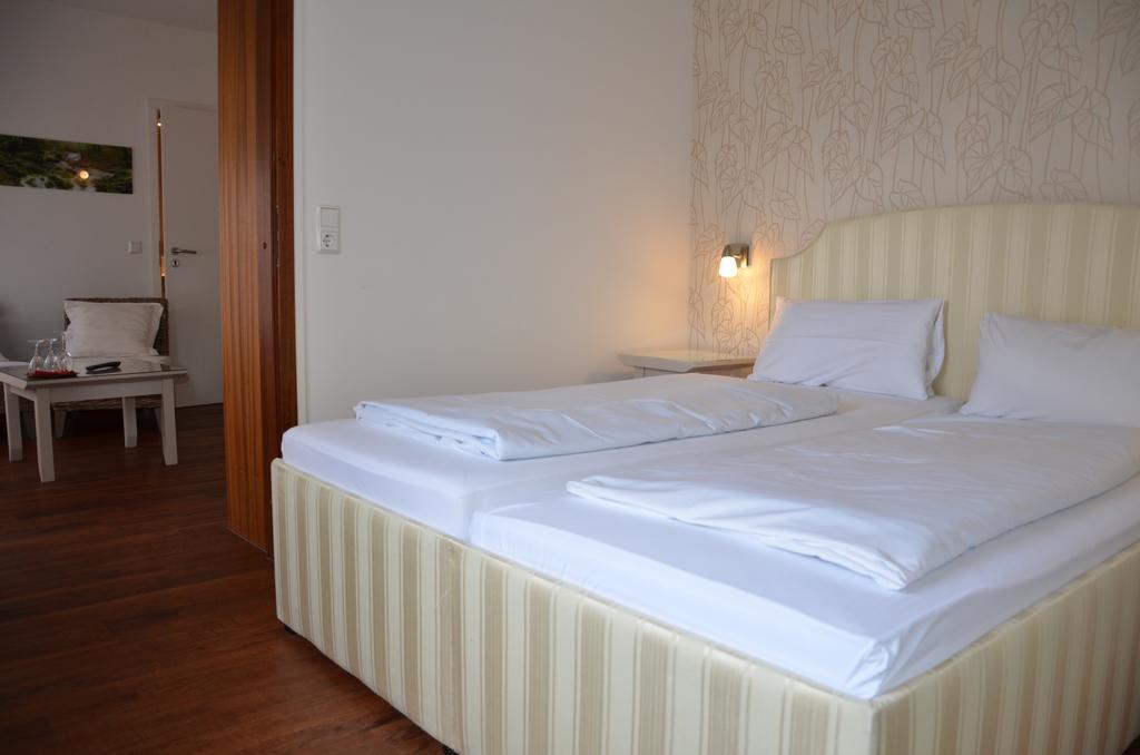 Hotel am Nordkreuz Harrislee Exterior foto